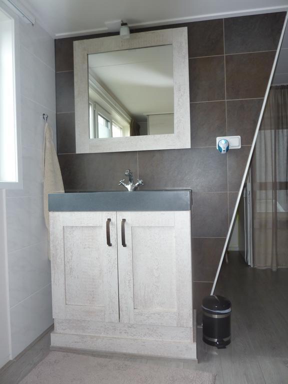 Earnewâld B&B It Lytshus الغرفة الصورة